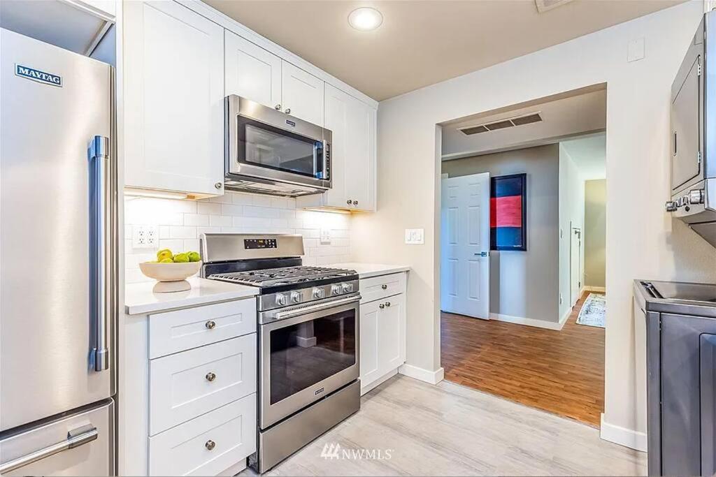 1200sft Spacious Seaview & Garden Surrounded Vacation Holiday home Federal Way