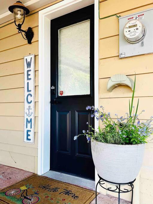 Holiday home 1200sft Spacious Seaview & Garden Surrounded Vacation Federal Way